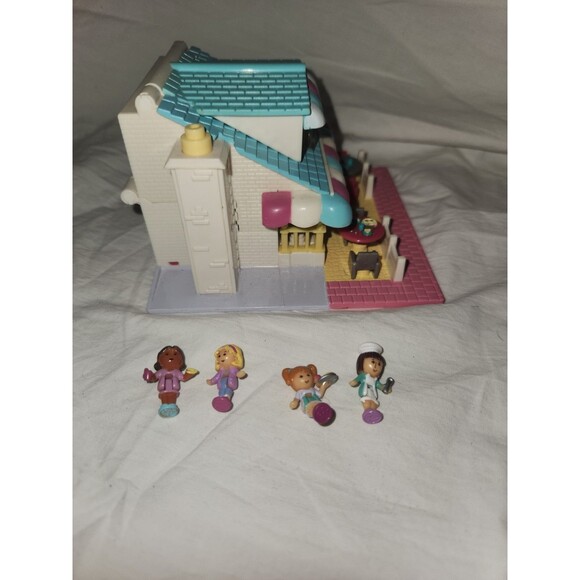 Polly Pocket Vintage 1993 Light Up Pizzeria Bluebird Toys COMPLETE Lights Work! - Picture 7 of 9
